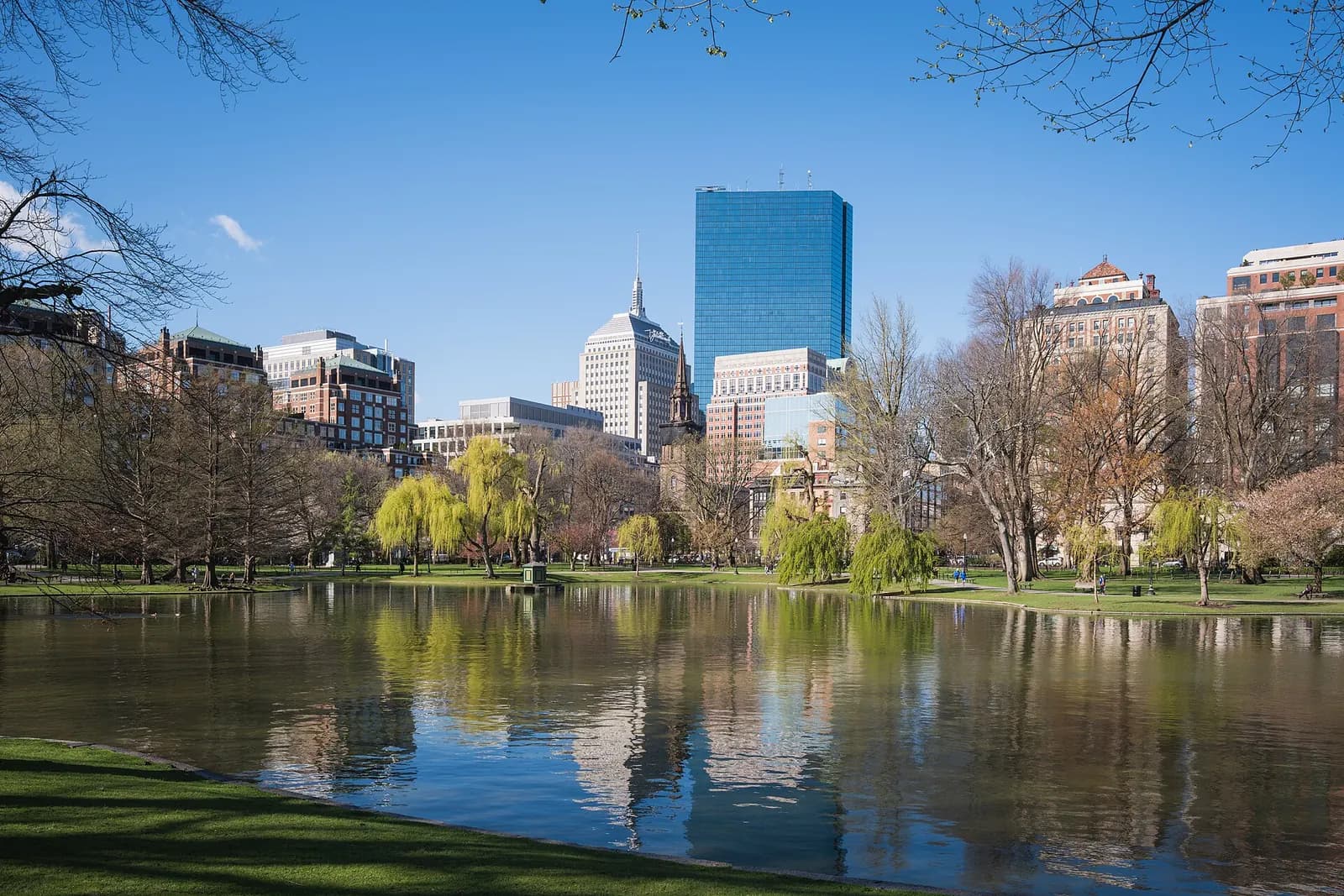 Photo: Christian David, CC BY-SA 4.0 Boston skyline, United States