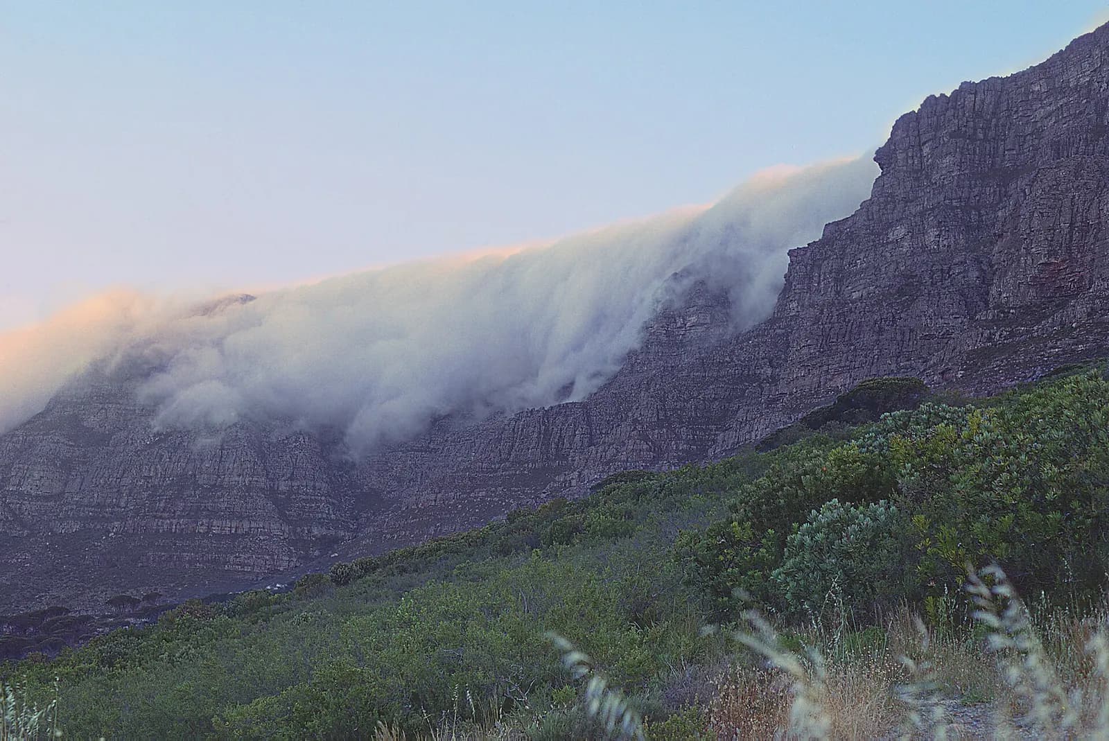 Photo: KodachromeFan, CC BY-SA 3.0 Table Mountain above Cape Town