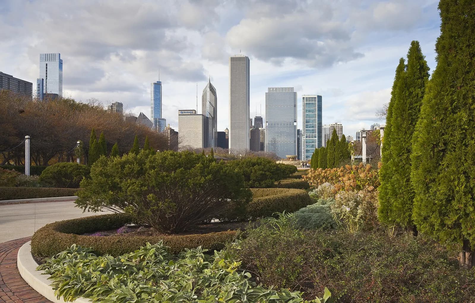 Photo: Diego Delso, CC BY-SA 3.0 Chicago skyline, United States