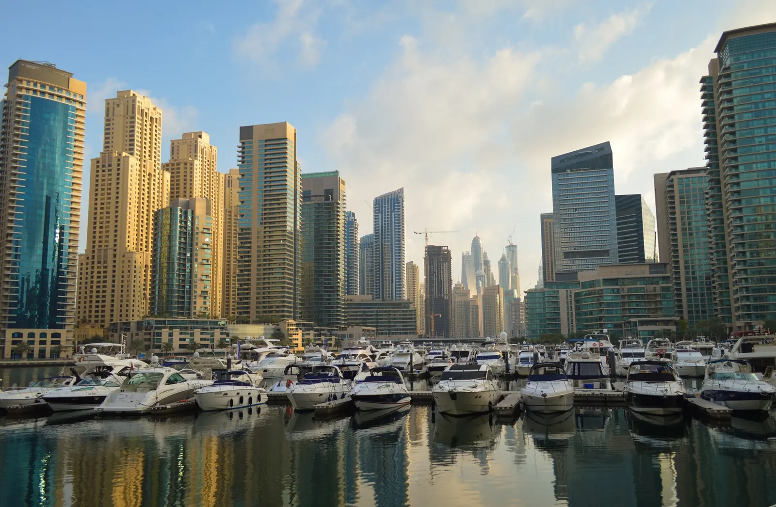 Photo: Francisco Anzola, CC BY 3.0 Towers and yachts of Dubai Marina