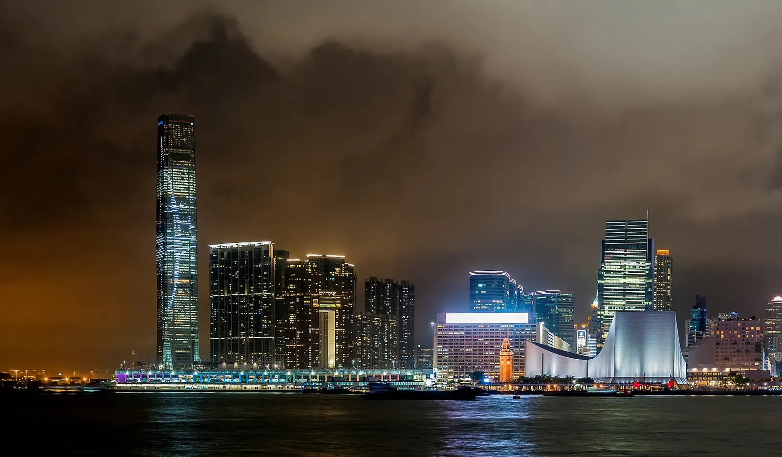 Photo: Wilfredor, CC0 Victoria Harbour Hong Kong, China (Hong Kong SAR)