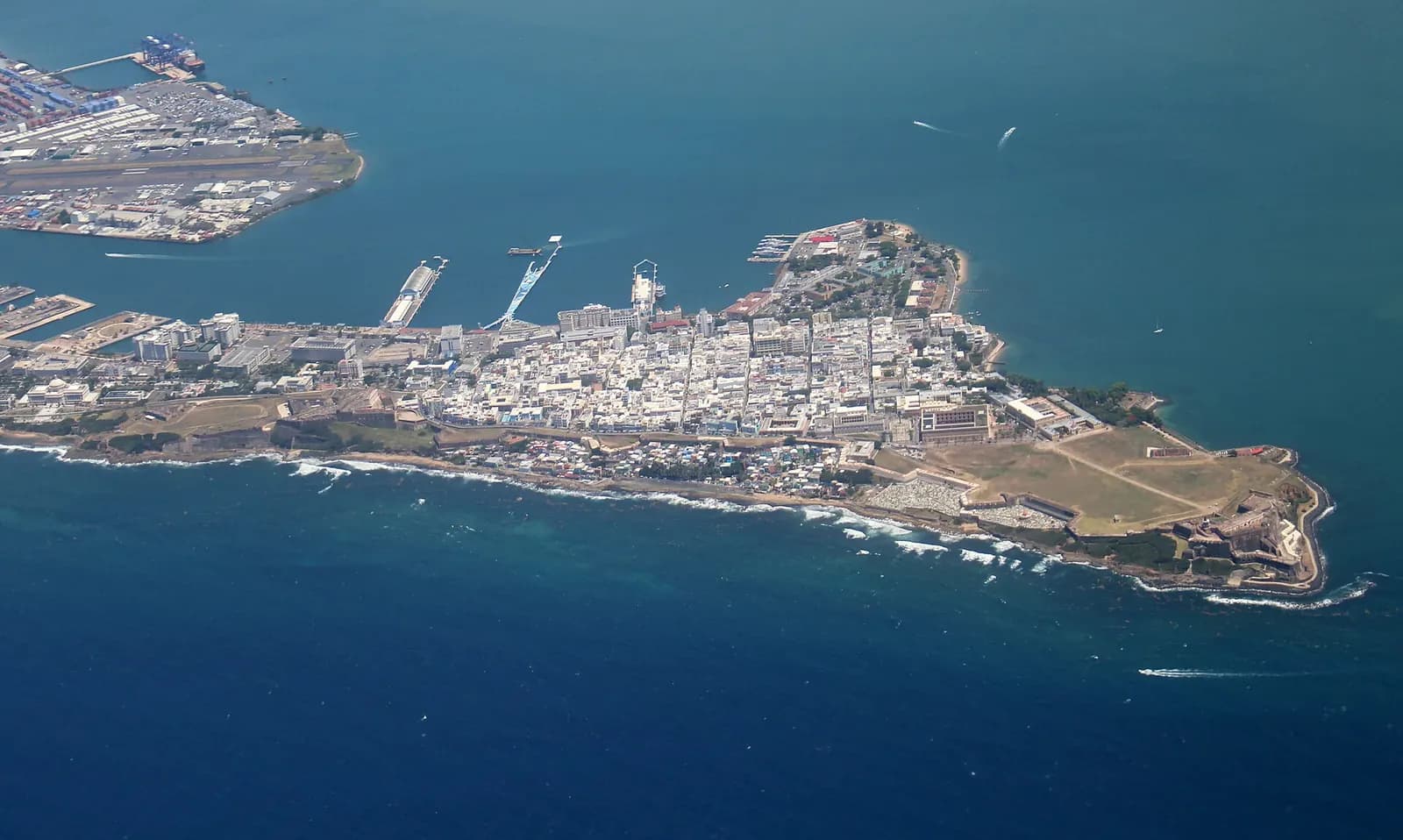 Photo: Coolcaesar, CC BY-SA 4.0 Aerial view of Old San Juan, Puerto Rico
