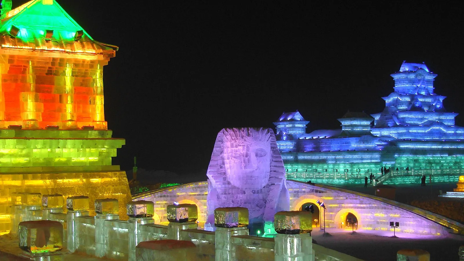 Photo: Dayou_X, CC BY-SA 2.0 Harbin Ice and Snow Festival, Harbin, Heilongjiang, China