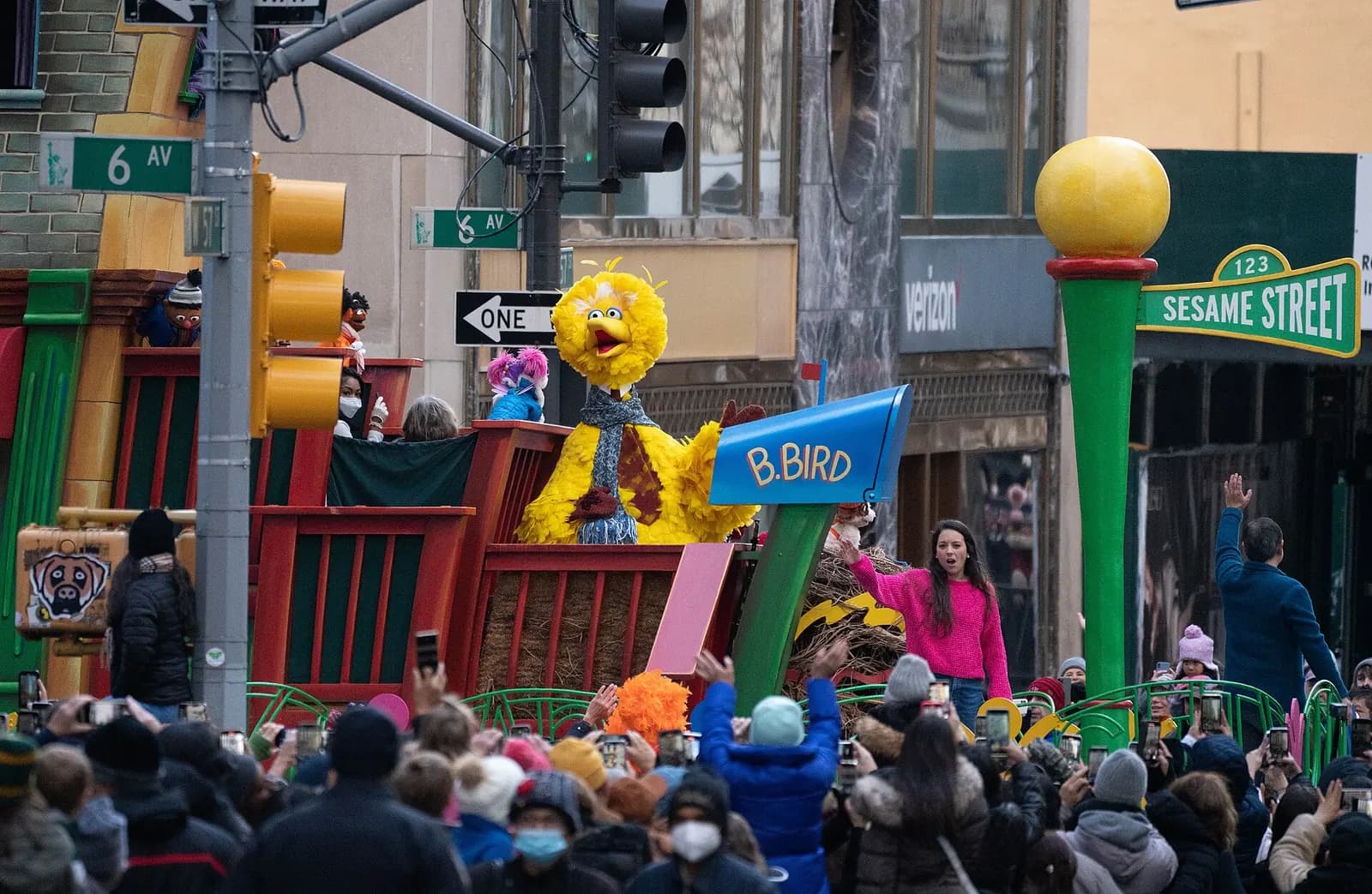 Photo: Anthony Quintano from Mount Laurel, United States, CC BY 2.0 Macy's Thanksgiving Day Parade, New York City