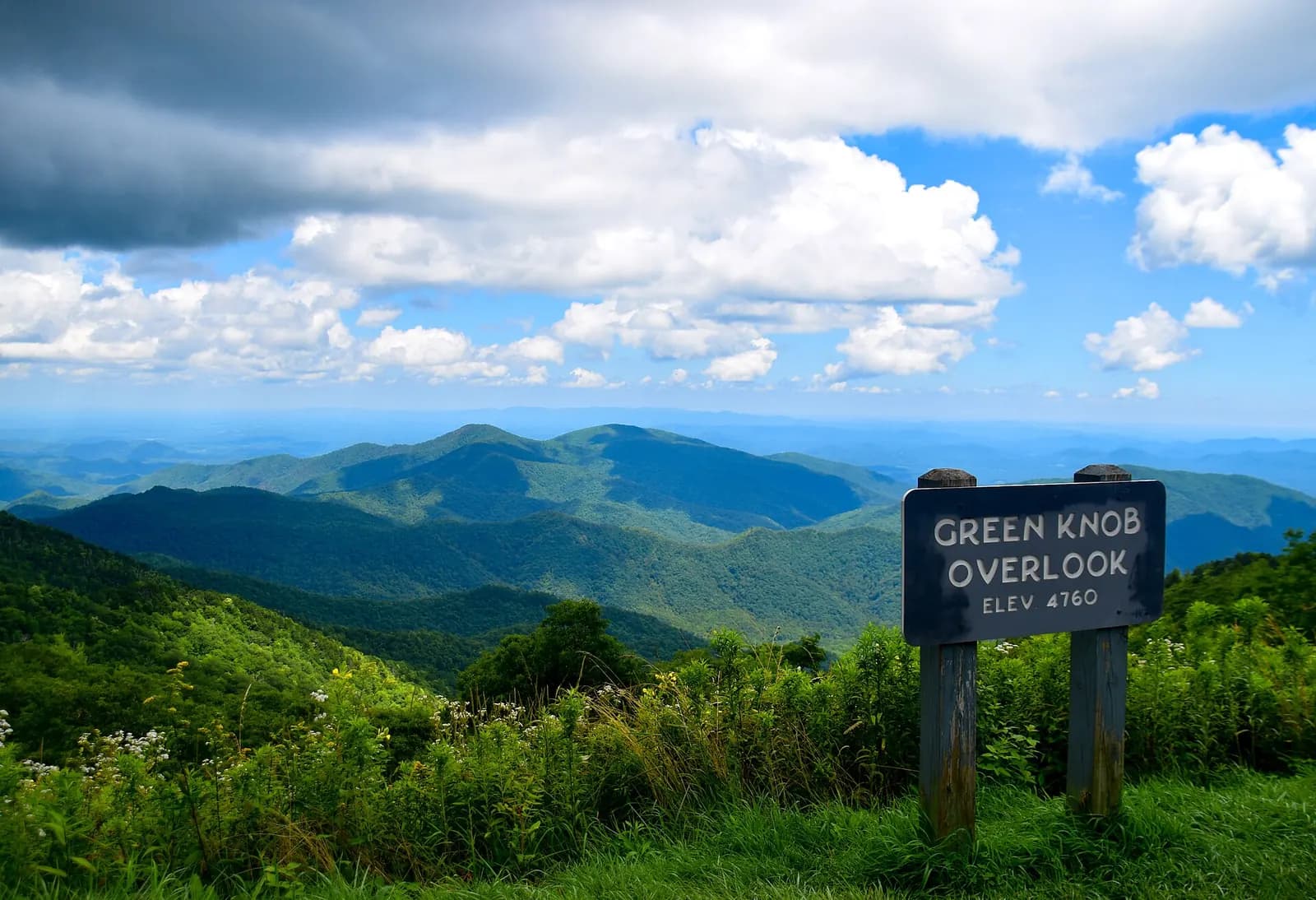 Photo: Ron Cogswell, CC BY 2.0 Blue Ridge Parkway, North Carolina